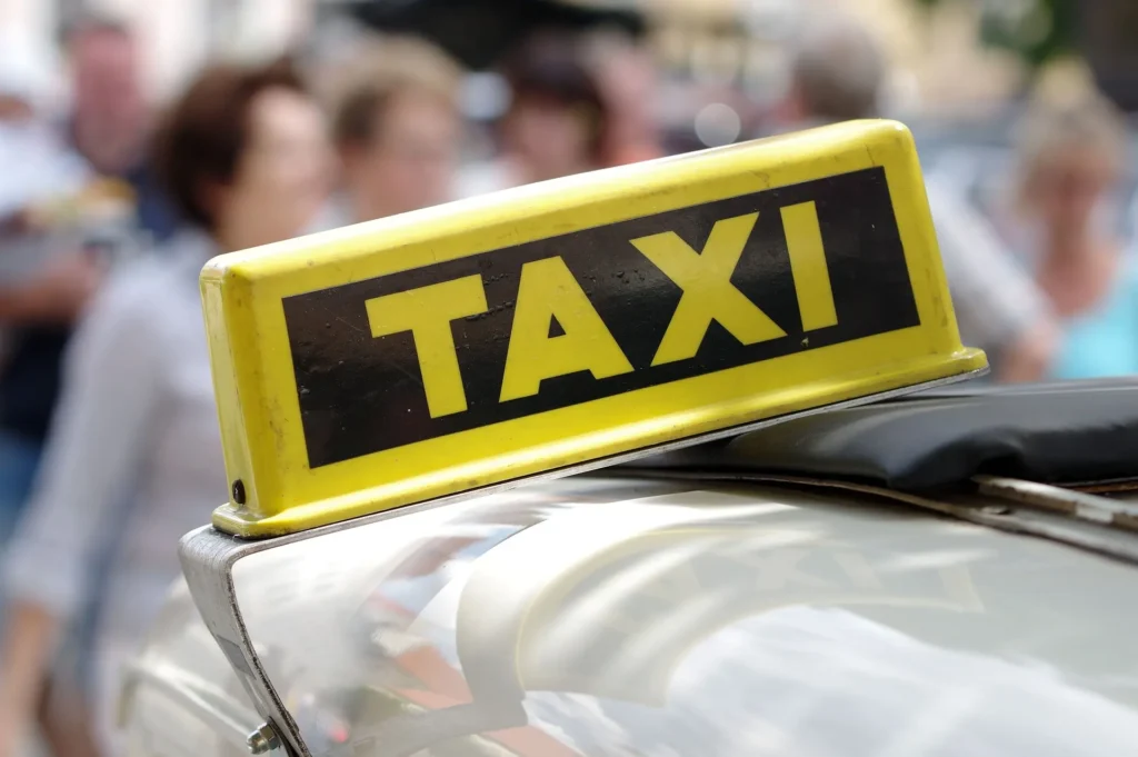  Con Dao Taxi in Vietnam

