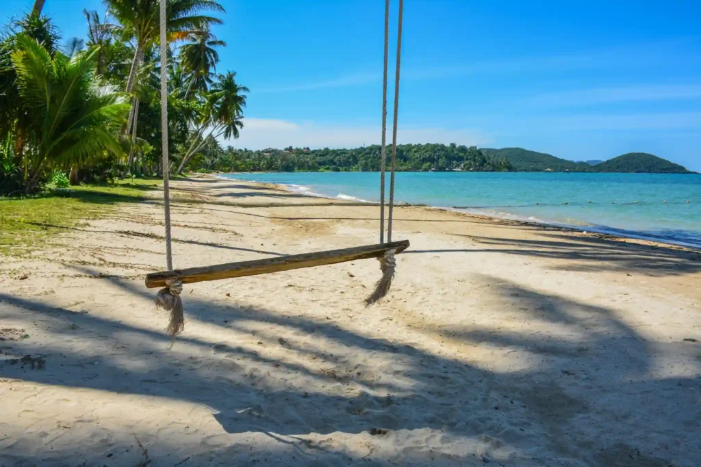 best time to visit hirikitiya beach srilanka